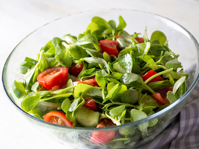 Domatesli Semizotu Salatası