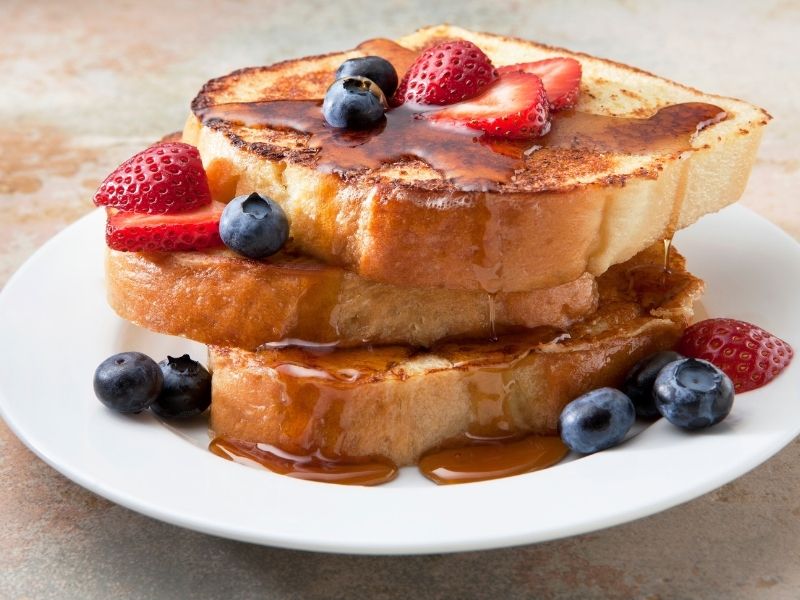 Soğuyan Tost Ekmeği Dilimlerinden Fransız Usulü Dönüşüm