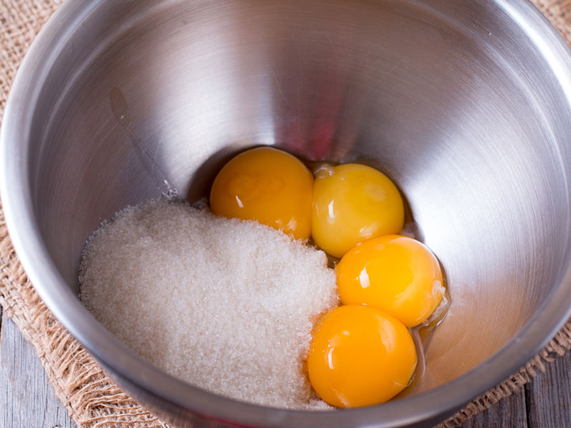 Yumurta ve Şekeri Çırpın