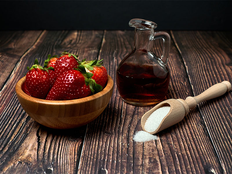 Olgun ve taze çilek seçin