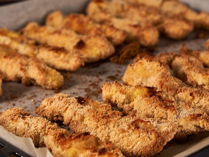 Fırın Tepsisinde Altın Dokunuş Ve Pişirme Hazırlığı