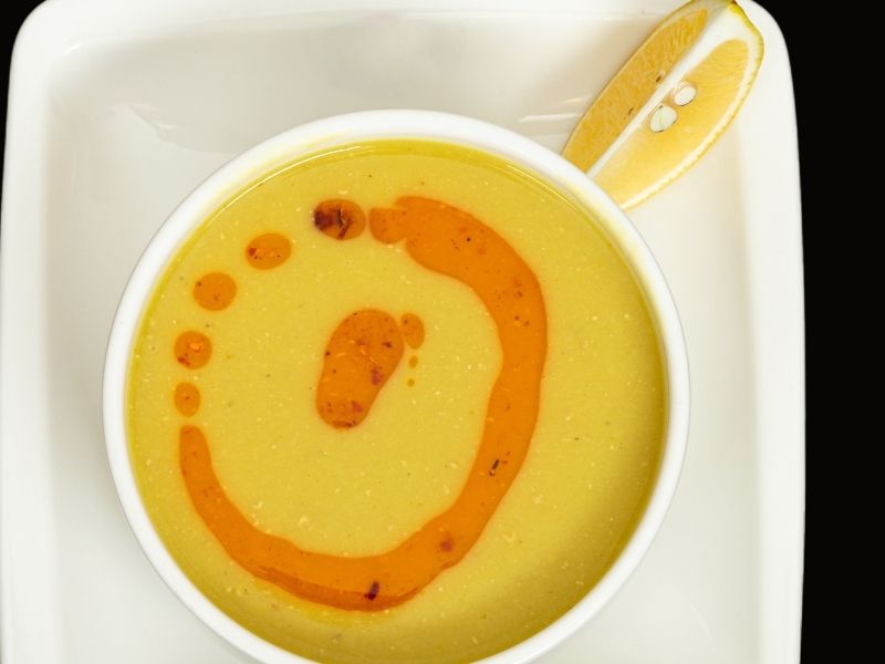 Mercimek çorbasına sos