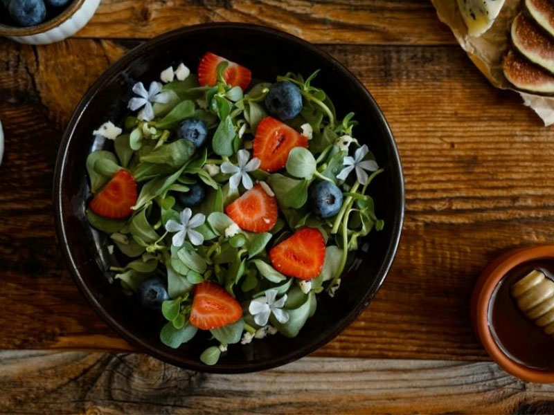 Yumurtalı Semizotu Salatası