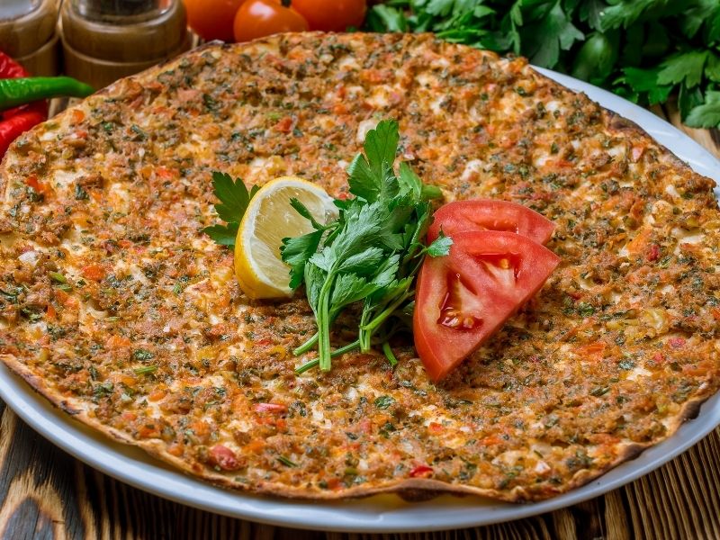 Lahmacunun harcı ve hamuru