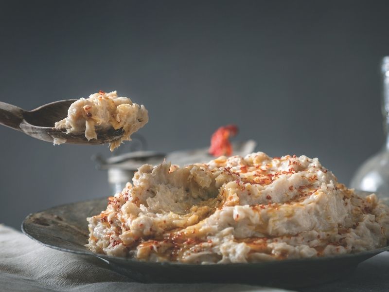 Sakız Kıvamına Gelene Kadar Buğday Ve Et Dövülür