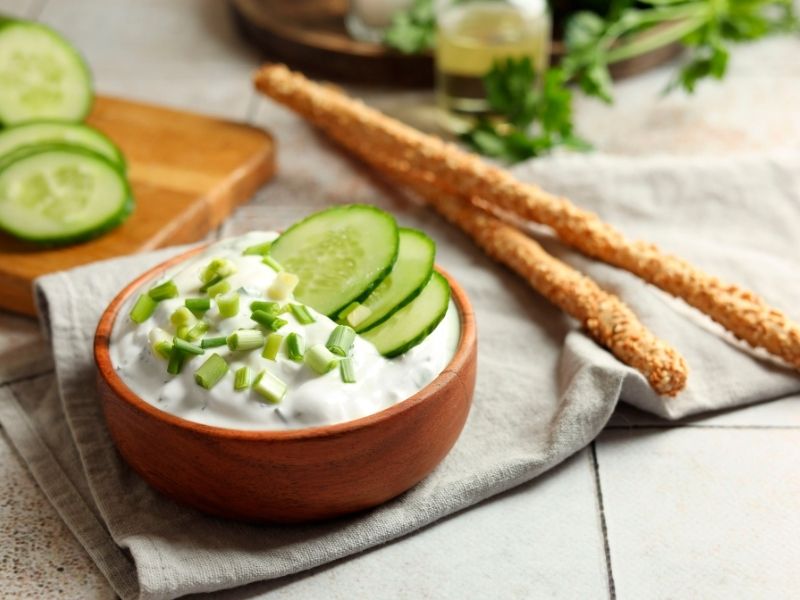 Salatalık ve Yoğurtlu Dip Sos