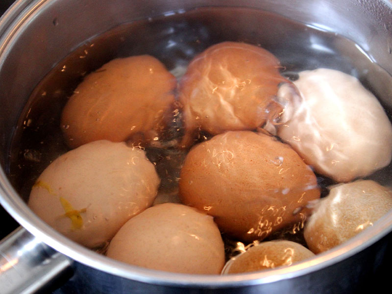 Yumurtaları Oda Sıcaklığına Getirin