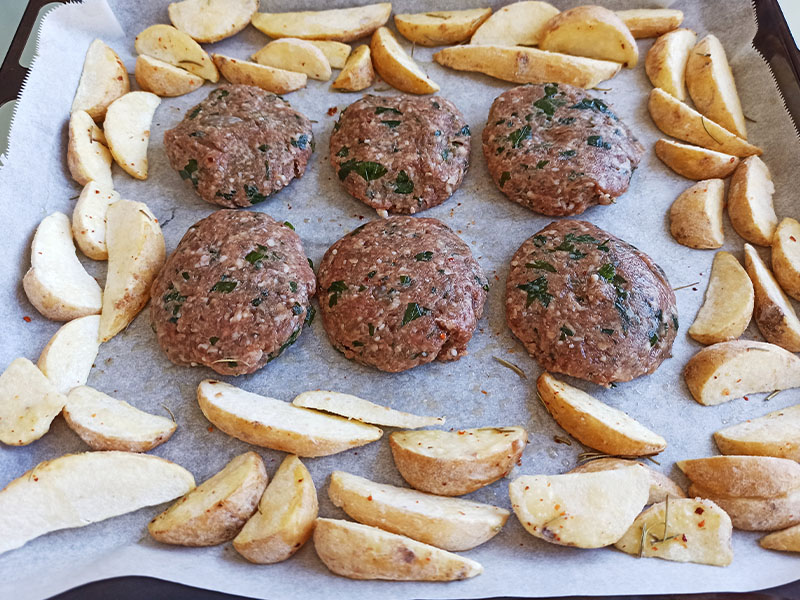 Köfteyi önceden dinlendirmek