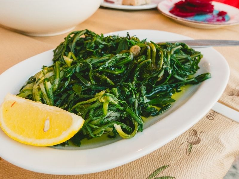 Klasik Zeytinyağlı Radika Salatası