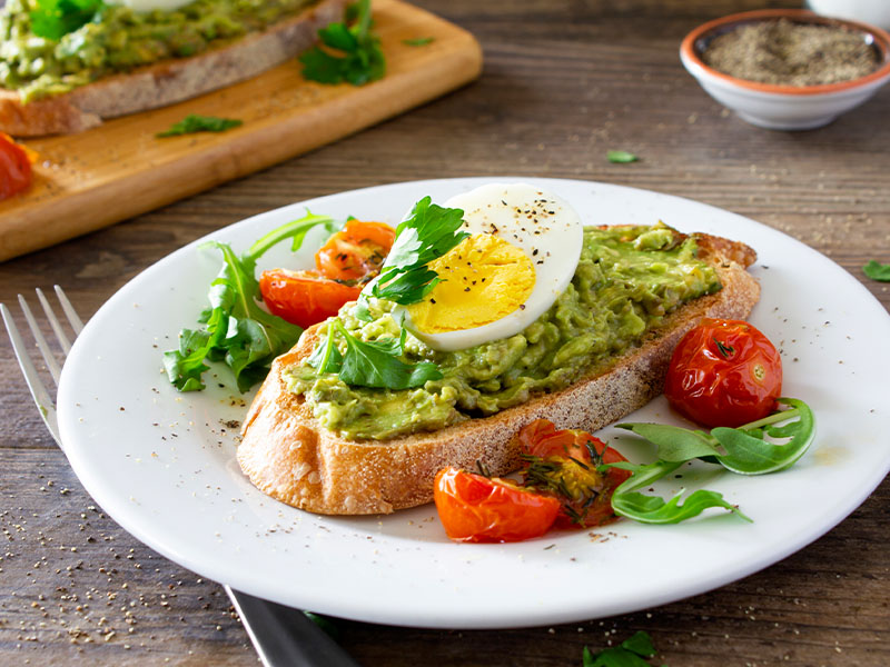 Avokadolu Yumurta Tostu