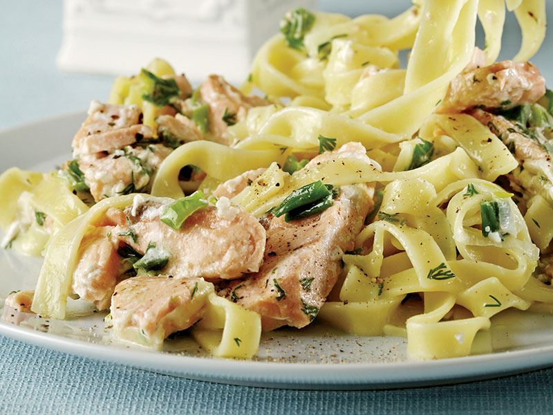 Somonlu ve Kremalı Makarna