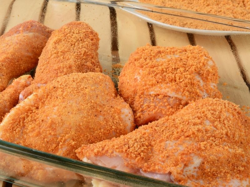 Tavuk Parçalarının Pankek Harcına Bulanması