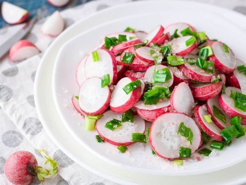 Meze ve salata olarak