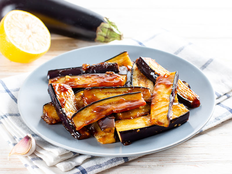 Hafif ve Sıkı Yapılı Patlıcanlar Tercih Edilmeli