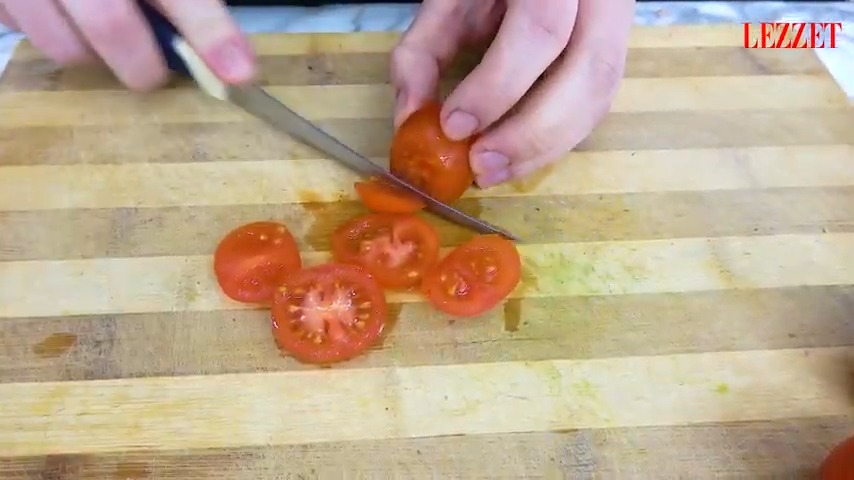 dilimlenmiş domates