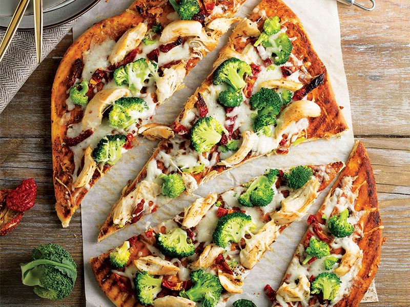 brokoli ve tavuklu pizza