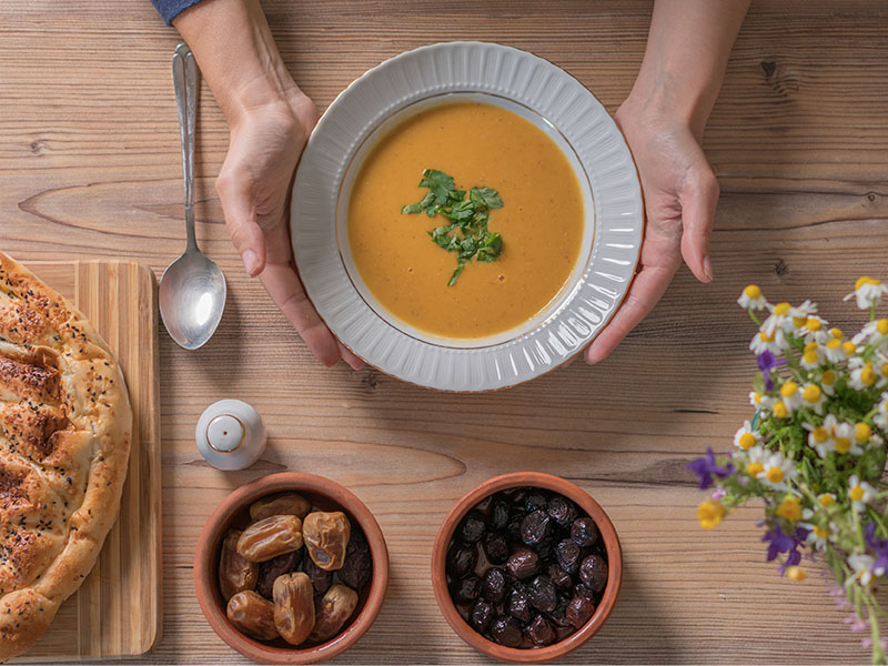 Yemekler Hazırlanır