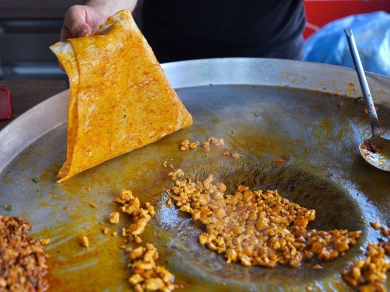 Tantuni Pişirme Sacında Soğan Olur Mu?