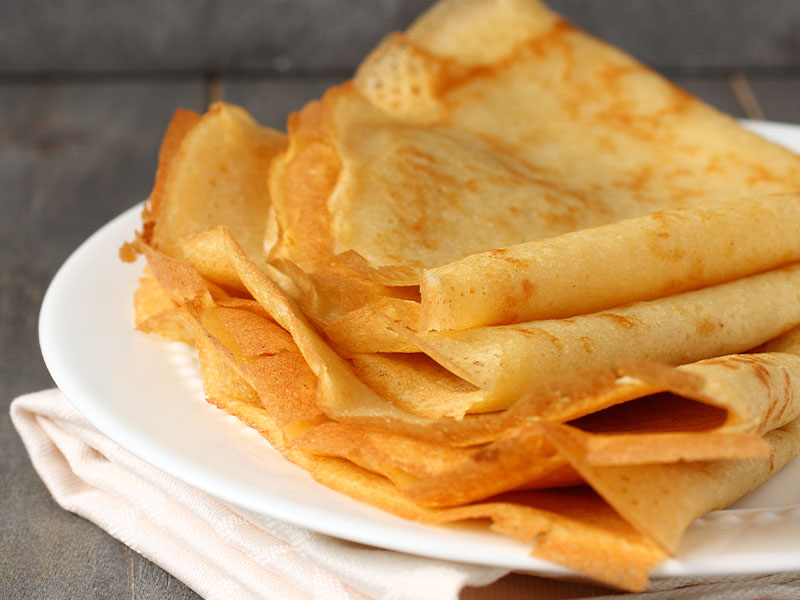 Hamuru tavaya dökerken teknik kullanın