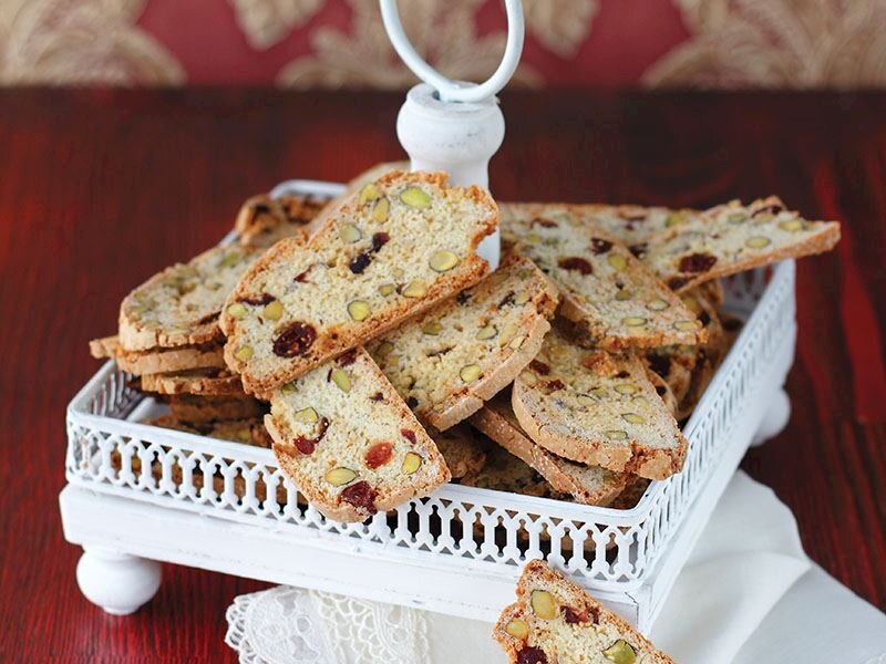 fıstıklı ve yaban mersinli biscotti