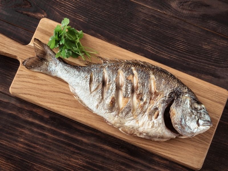 Zeytinyağı Ve Aromatik Otlarla Sosunu Hazırlayın 