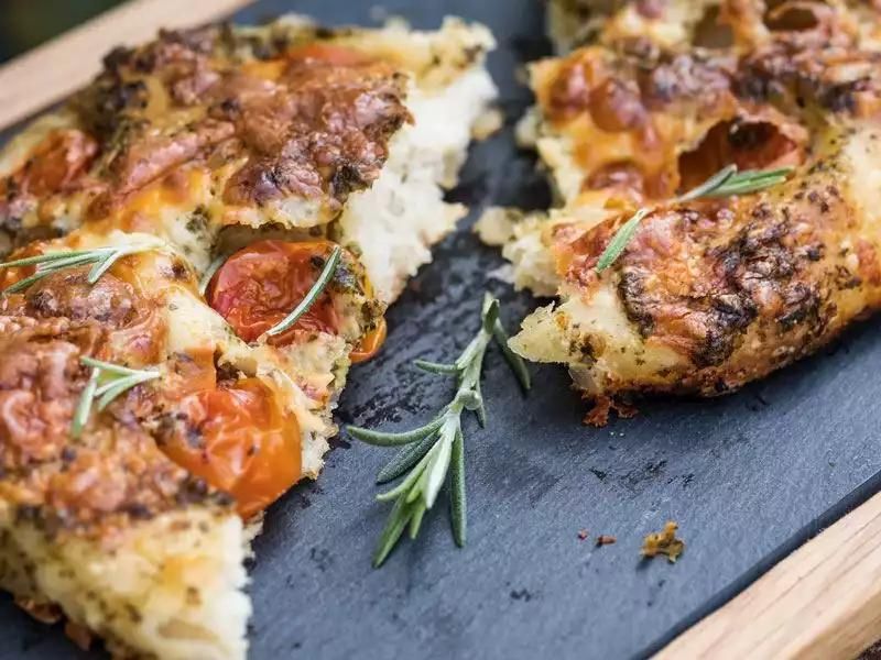 kuru domatesli foccacia