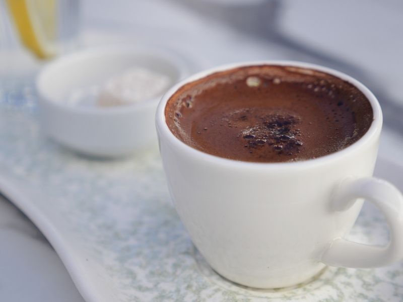 Limon Aromasına Acı Eşlikçi Karakteristik Tat Sunar