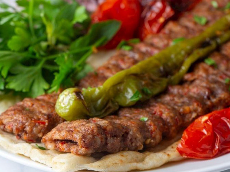 Ev Usulü Adana Kebap