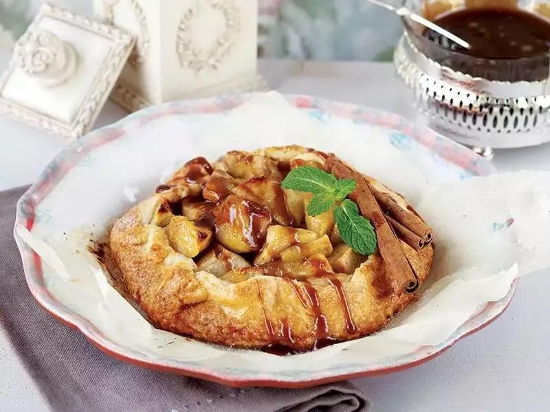 tarçın soslu elmalı galette