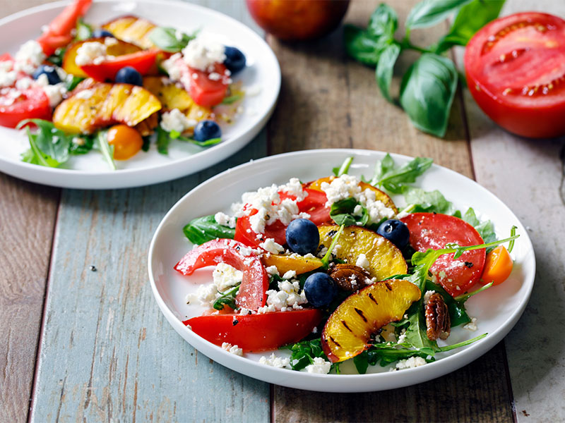 şeftalili domates salatası