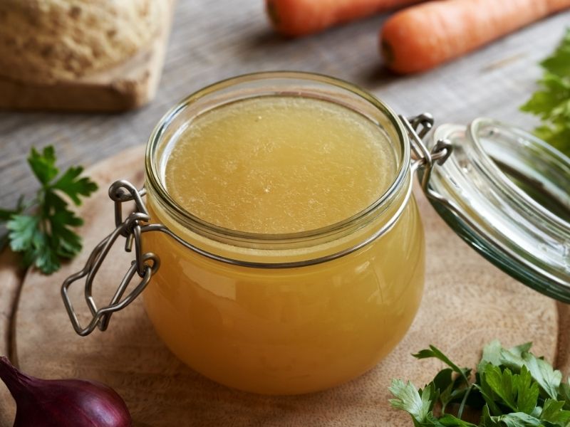 Et veya Tavuk Suyu (Opsiyonel)