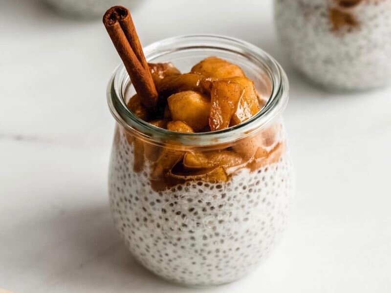 elmalı chia puding