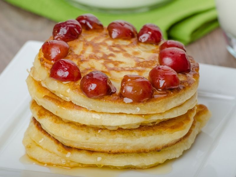 Yumurta Sarısı Ve Beyazlarının Ayrı Kaplara Ayrılması