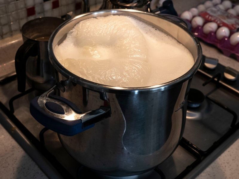 Kıvamın Temeli Sütün Suyunu Uçurmaktan Geçiyor