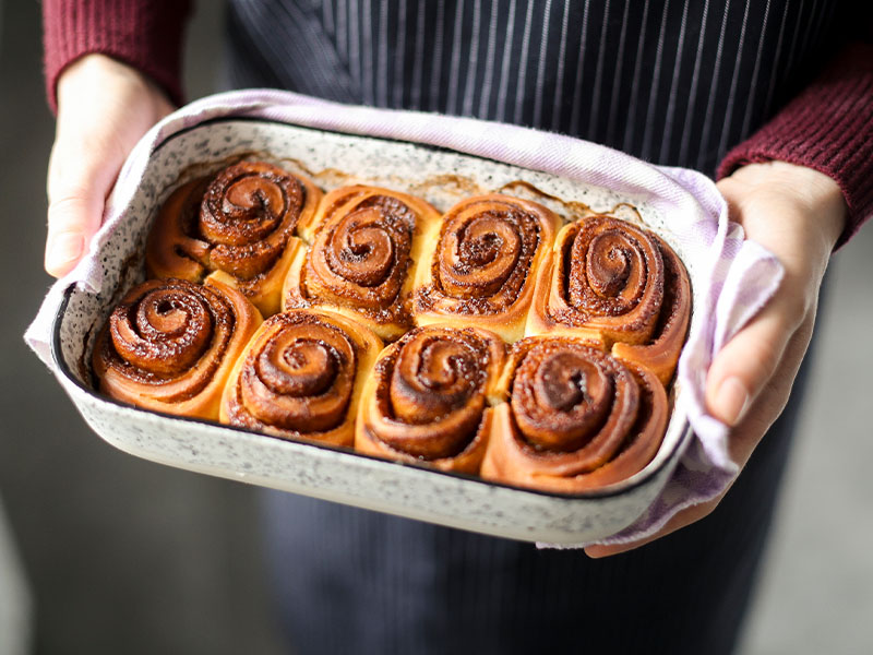 Hamuru sabırla yoğurun ve dinlendirin