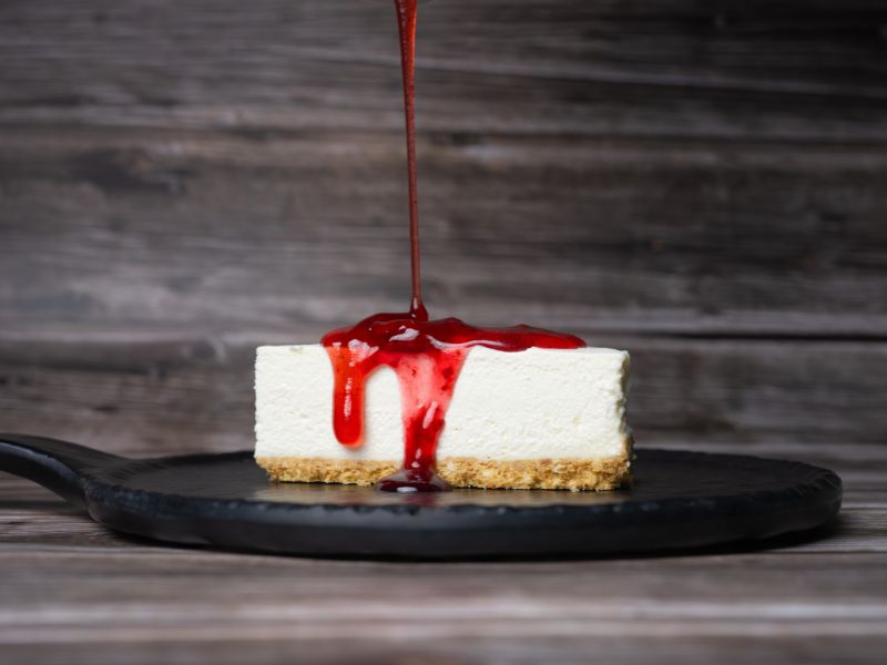 vişne soslu cheesecake