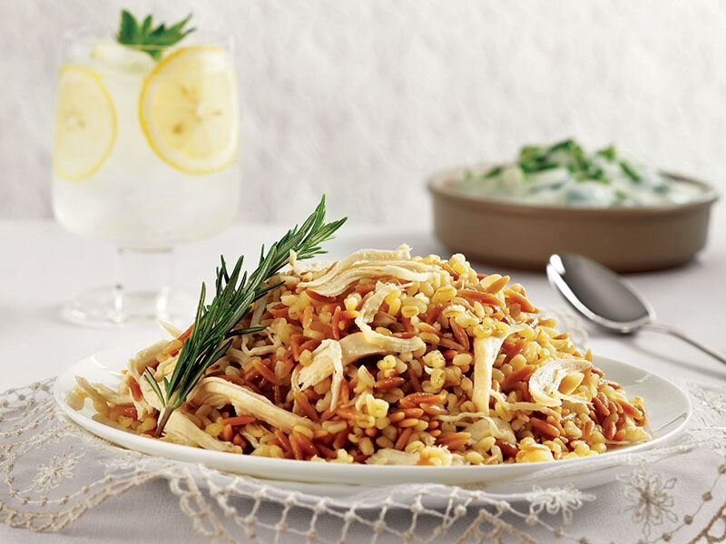 şehriyeli ve tavuk etli bulgur pilavı