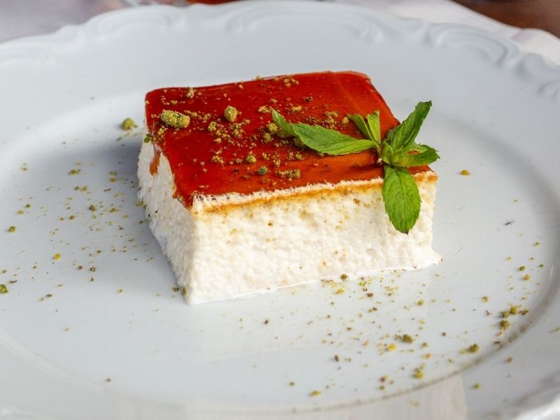 Hangi Şerbetli Tatlılar Buzluğa Konmaz?