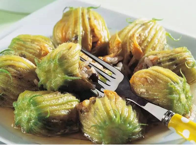 kabak çiçeği dolması