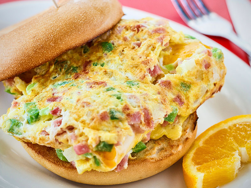 Kaşarlı Biberli Yumurta Sandviç