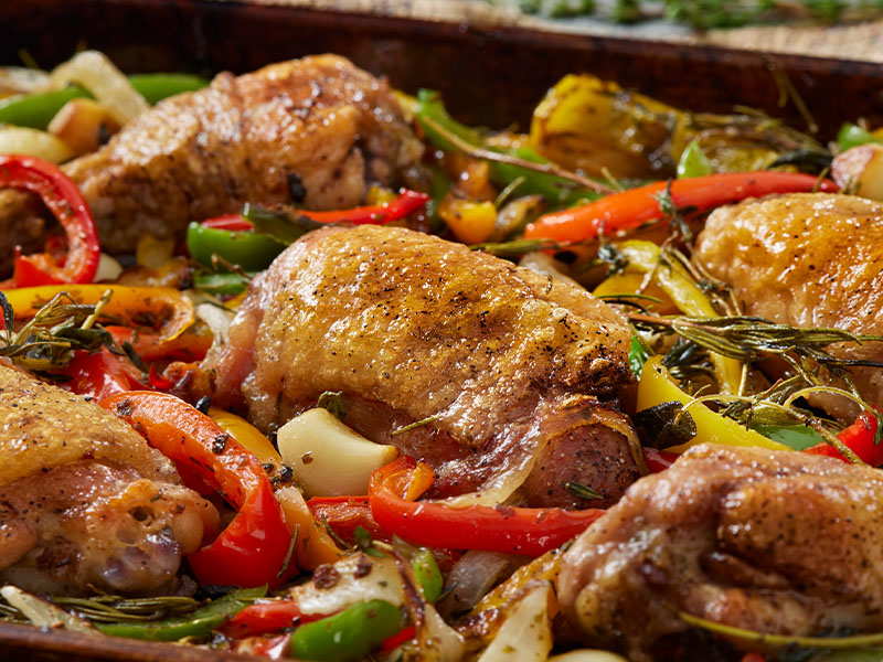 Fırında Tavuk Butları ve Sebzeler