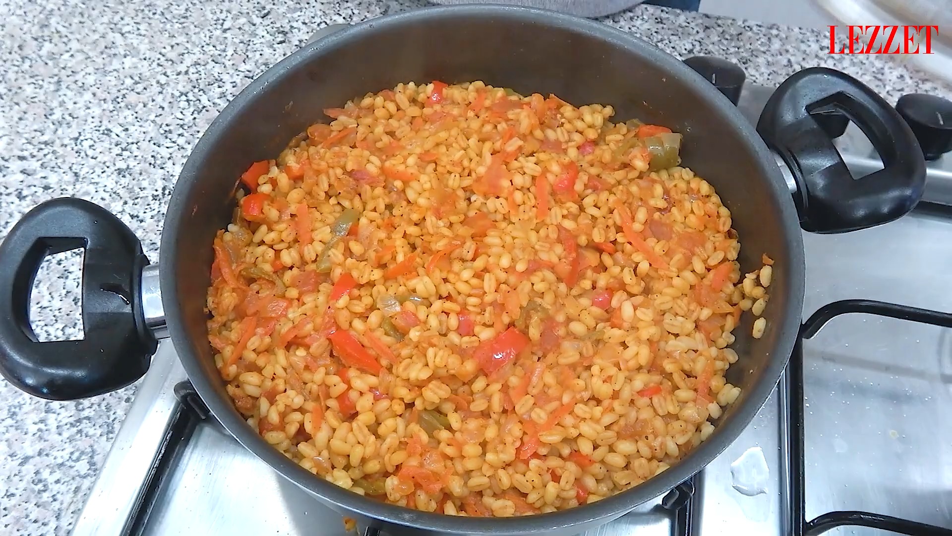 tencerede bulgur pilavı