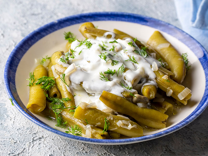 Zeytinyağlı Bakla ile Salata Eşleşmeleri