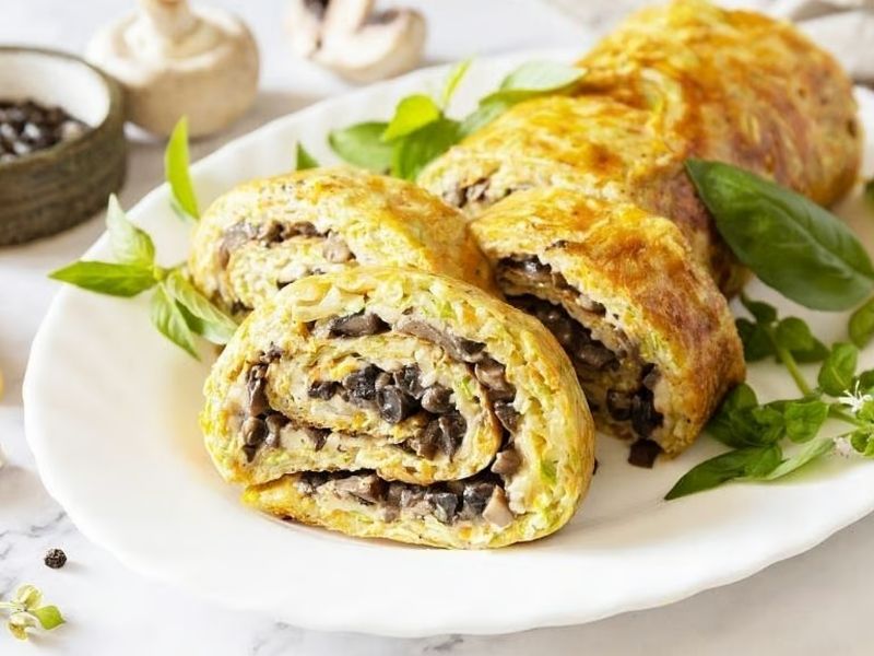 Mantarlı Kaşarlı Rulo Omlet Tarifi