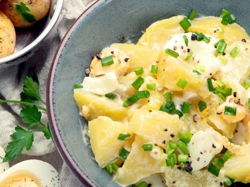 Yumurtalı Patates Salatası Tarifi