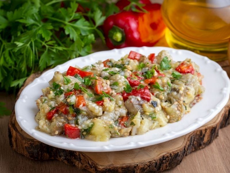 İsli Bir Lezzet: Köz Patlıcan Ve Biber Salatası