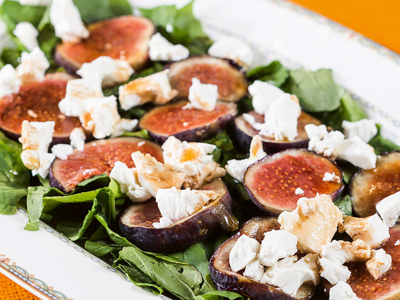 incirli roka salatasi
