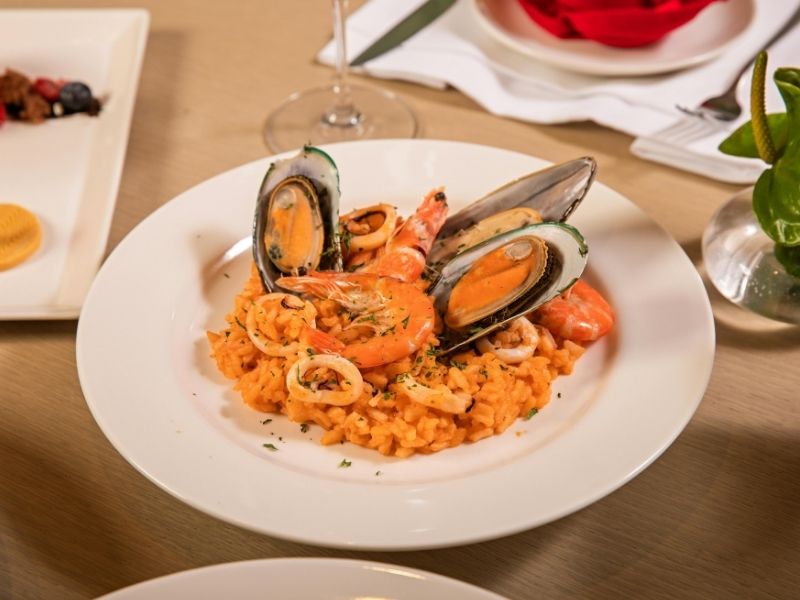 Deniz Mahsulleri Ve Izgara Karides