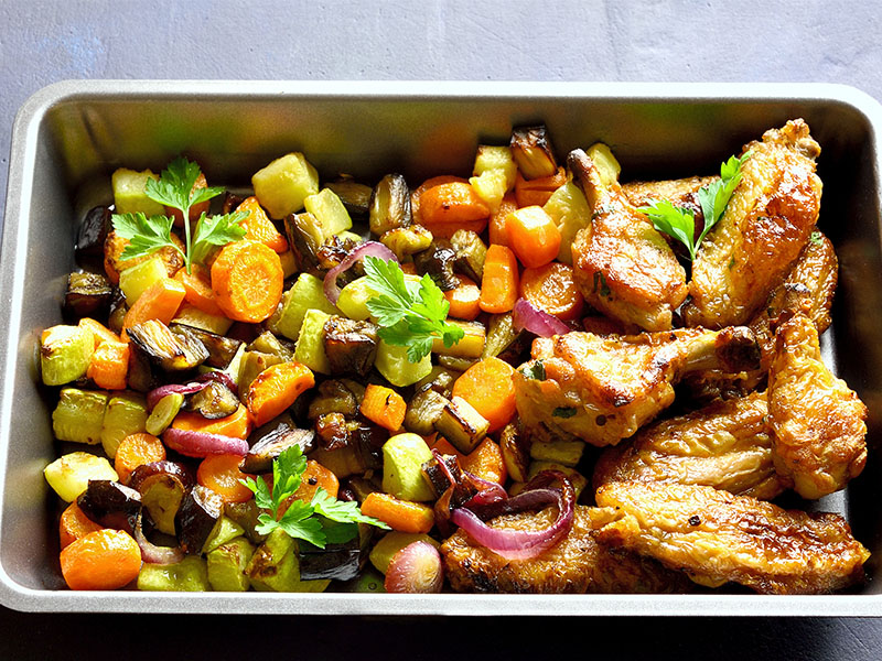 Fırında Sebzeli Tavuk