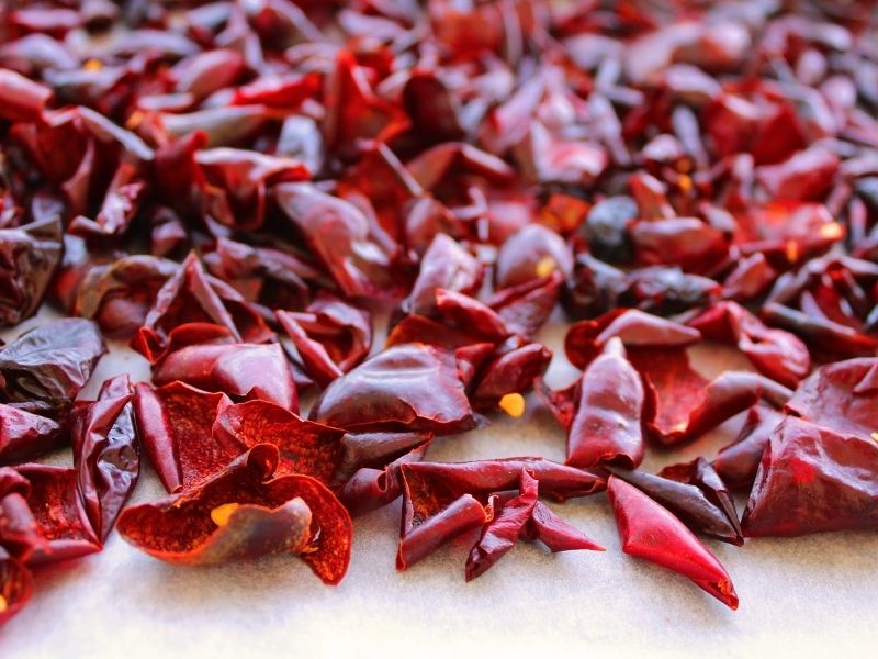 Aromayı Yoğunlaştıran Geleneksel Kurutulmuş Kapya Biber Yöntemi